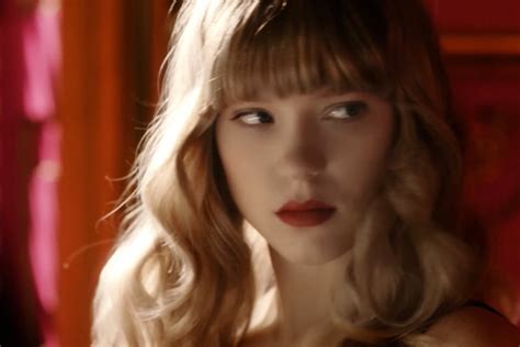 prada candy profumo pubblicità|Originale e accattivante. Ecco il nuovo spot di Prada Candy.